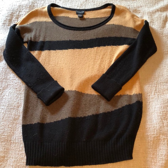 Color block sweater - Picture 3 of 3